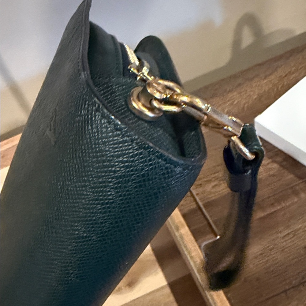 Louis Vuitton Baikal clutch bag made from green Taiga - Picture 2 of 13